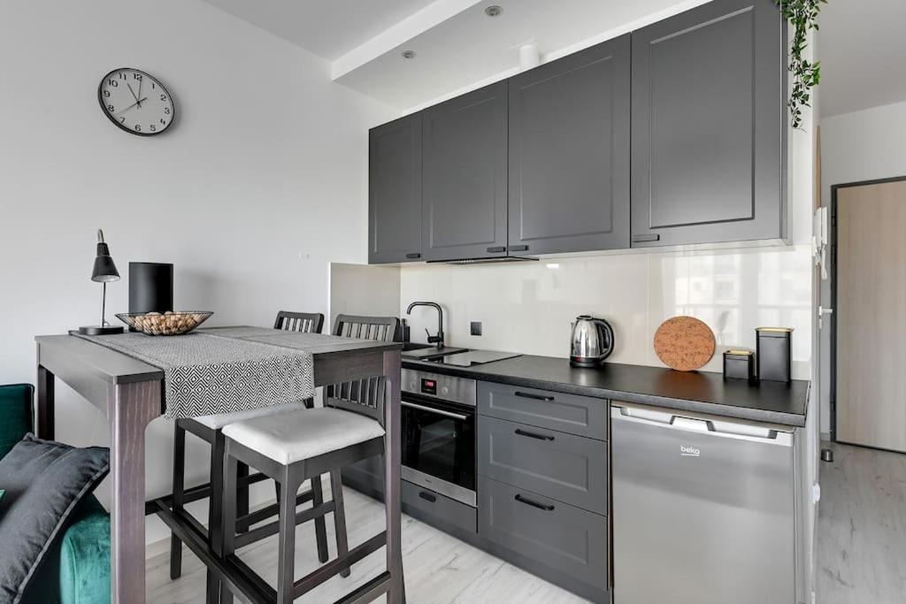 Albatross Tower - Apartament W Centrum Przymorza By Grand Apartments Гданьск Экстерьер фото
